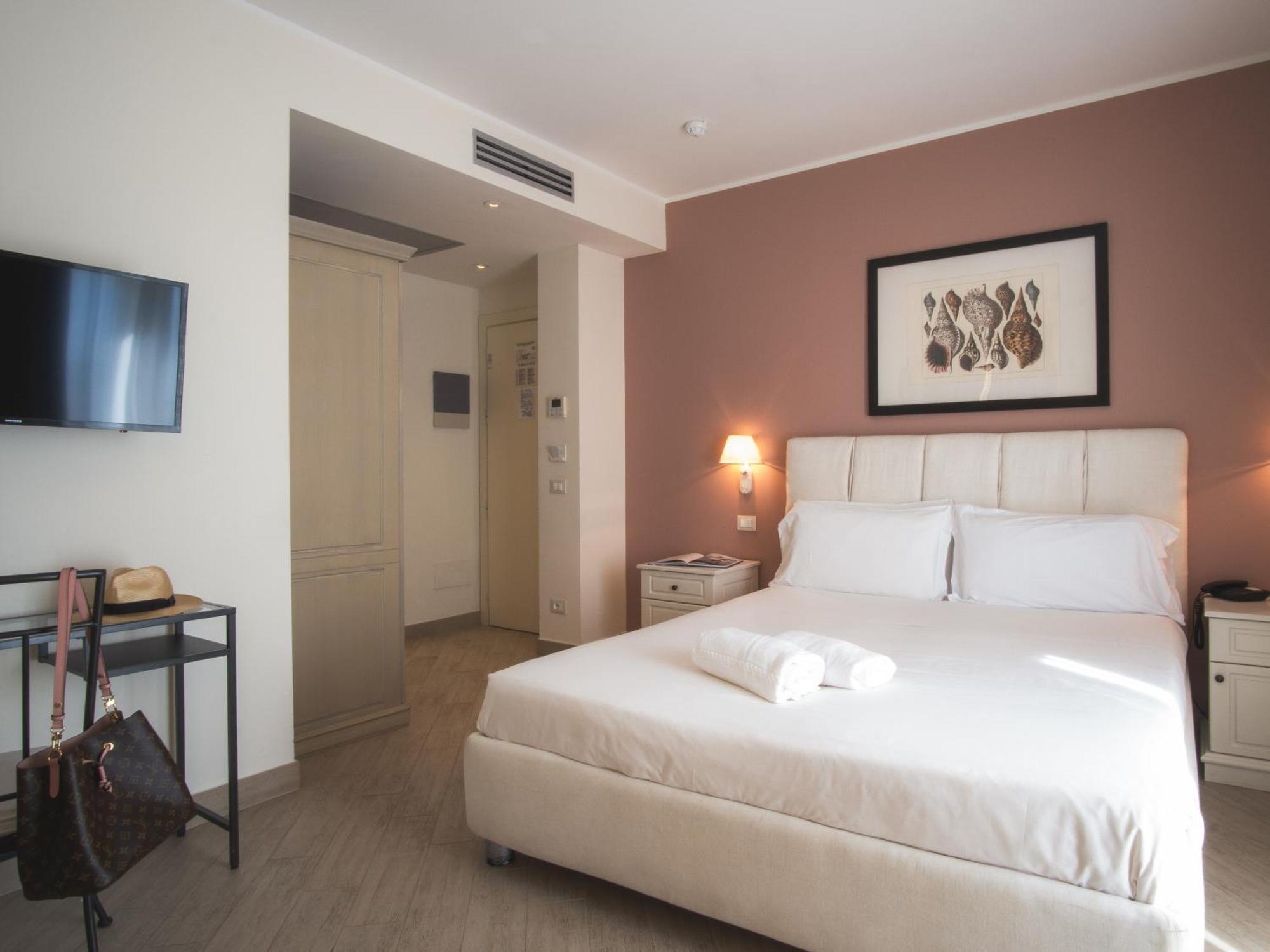 Hotel San Pietro Palace Finale Ligure Ngoại thất bức ảnh