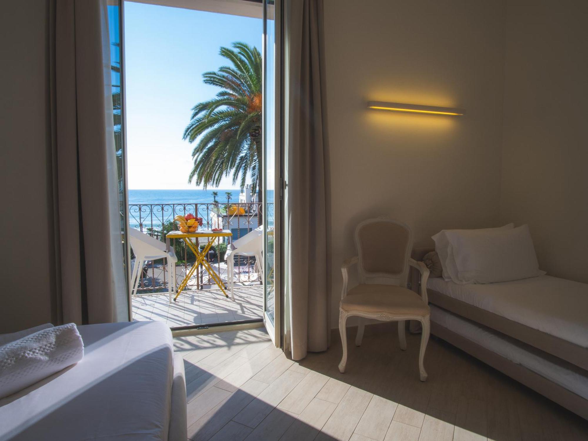 Hotel San Pietro Palace Finale Ligure Ngoại thất bức ảnh