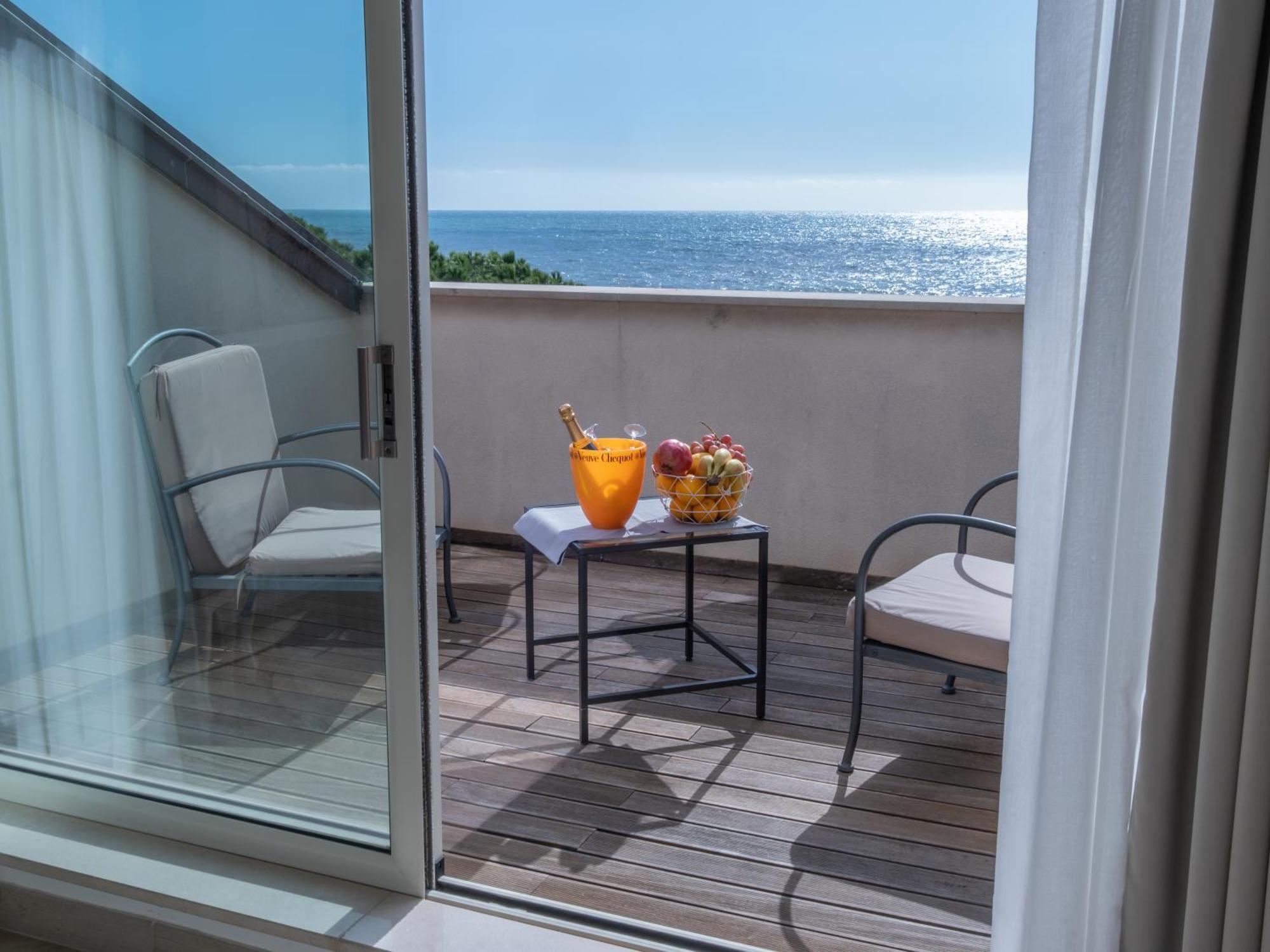 Hotel San Pietro Palace Finale Ligure Ngoại thất bức ảnh